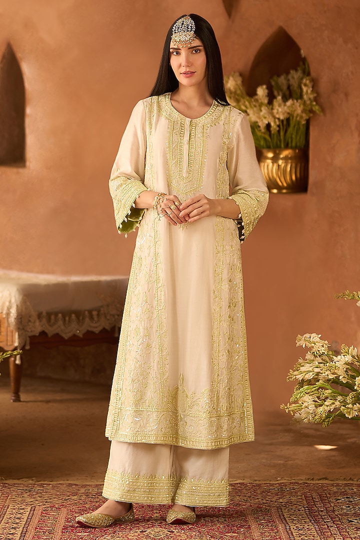 Daisy Ivory Silk Chanderi Sequins Embroidered Kurta Set by Sheetal Batra at Pernia's Pop Up Shop