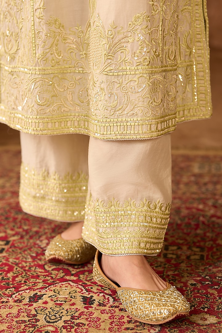 Daisy Ivory Silk Chanderi Sequins Embroidered Kurta Set by Sheetal Batra at Pernia's Pop Up Shop