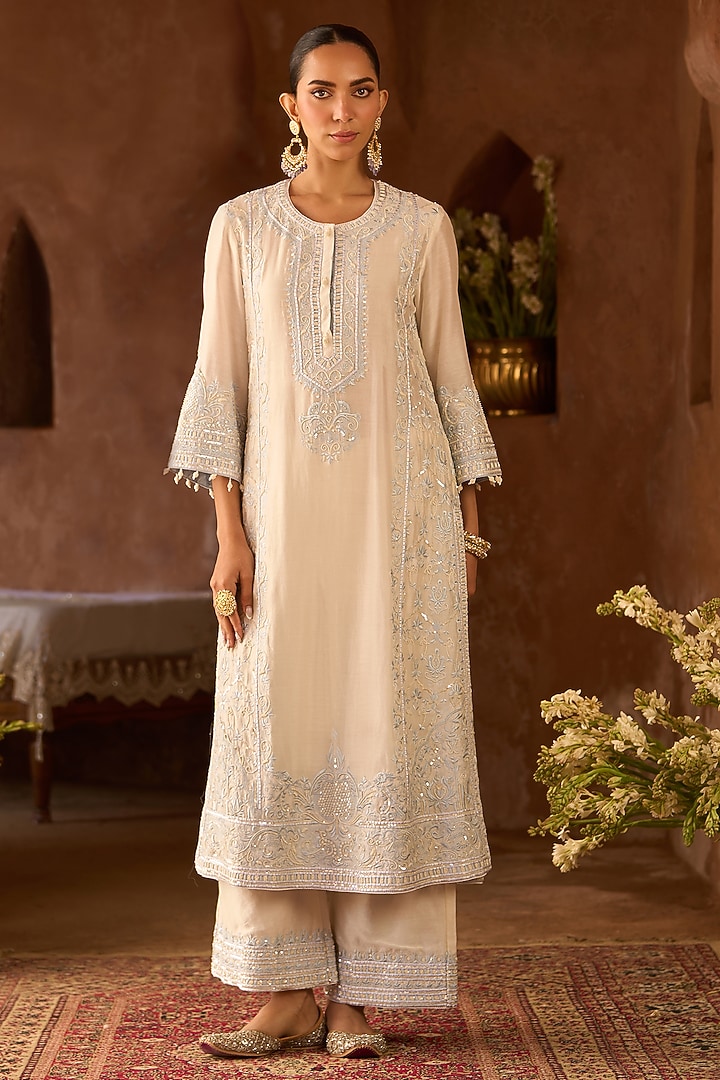 Daisy Ivory Silk Chanderi Sequins Embroidered Kurta Set by Sheetal Batra at Pernia's Pop Up Shop