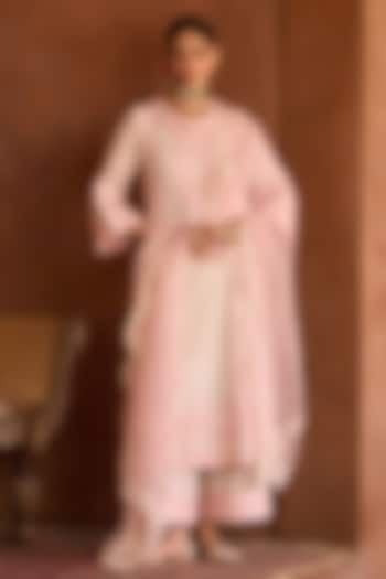 Daisy Ivory Silk Chanderi Sequins Embroidered Kurta Set by Sheetal Batra at Pernia's Pop Up Shop