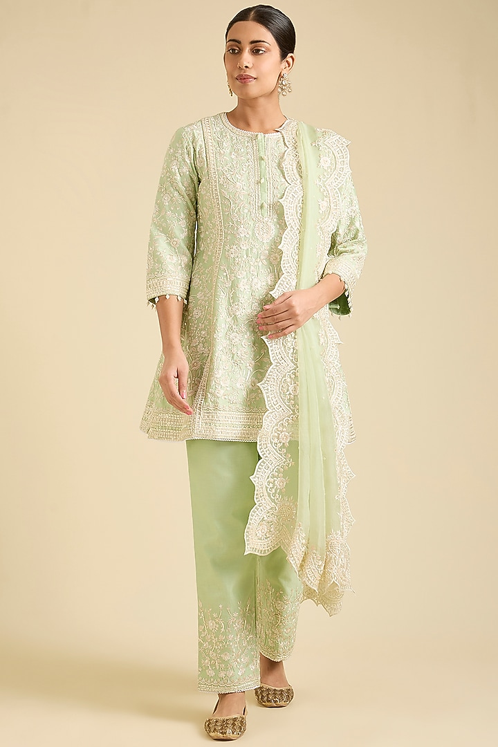 Green Silk Chanderi Sequin & Pearl Embroidered Kurta Set by Sheetal Batra at Pernia's Pop Up Shop