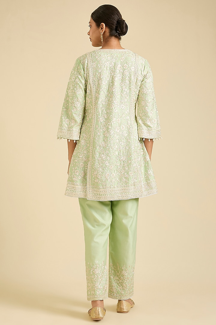 Green Silk Chanderi Sequin & Pearl Embroidered Kurta Set by Sheetal Batra at Pernia's Pop Up Shop
