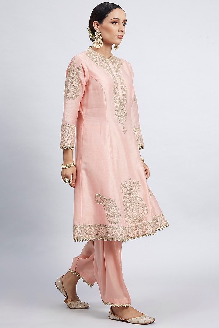Carnation Pink Embroidered Kurta Set by Sheetal Batra at Pernia's Pop Up Shop