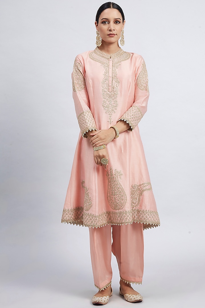 Carnation Pink Embroidered Kurta Set by Sheetal Batra at Pernia's Pop Up Shop