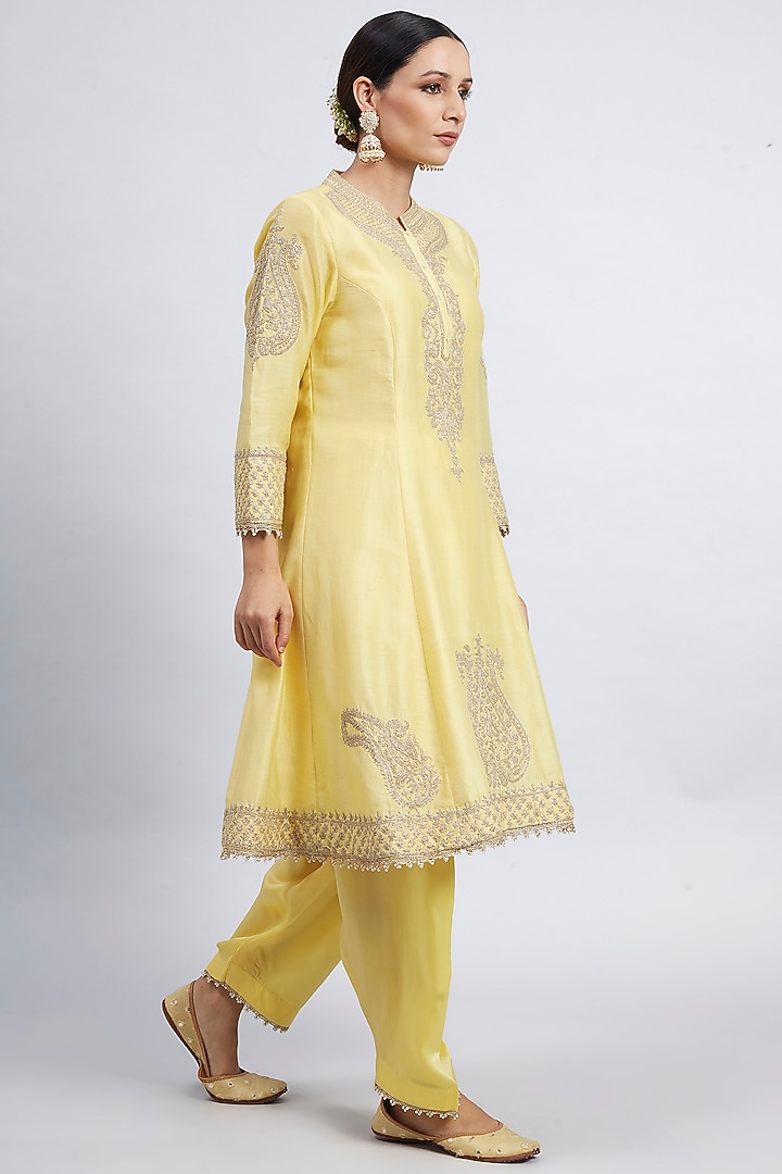 Daffodil Yellow Embroidered Kurta Set by Sheetal Batra at Pernia's Pop Up Shop