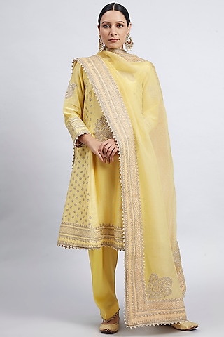 Daffodil Yellow Tilla Embroidered Kurta Set by Sheetal Batra