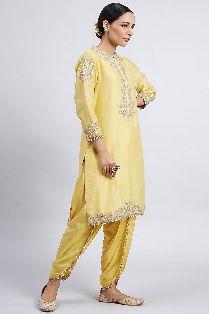 Daffodil Yellow Pearl Embroidered Kurta Set by Sheetal Batra at Pernia's Pop Up Shop
