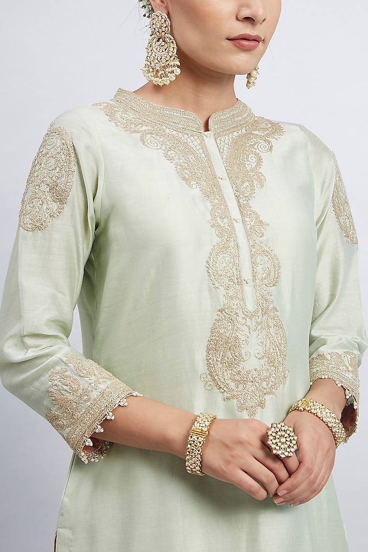 Mint Green Tilla Embroidered Kurta Set by Sheetal Batra at Pernia's Pop Up Shop