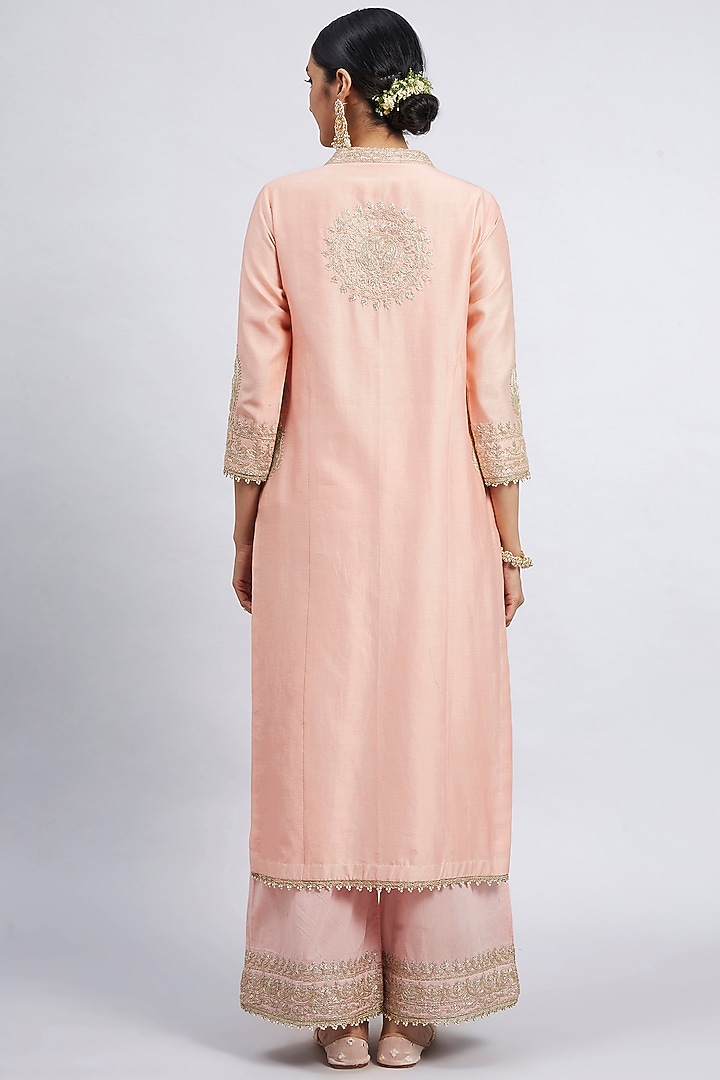 Carnation Pink Embroidered Kurta Set With Side Pockets by Sheetal Batra at Pernia's Pop Up Shop