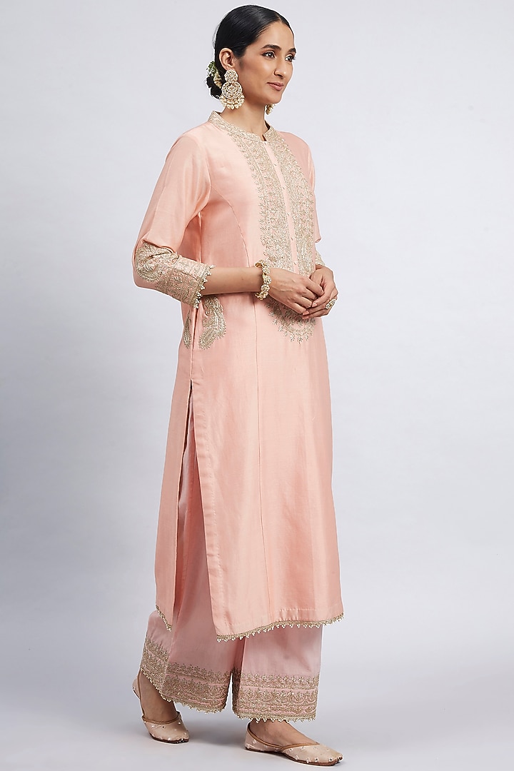 Carnation Pink Embroidered Kurta Set With Side Pockets by Sheetal Batra at Pernia's Pop Up Shop