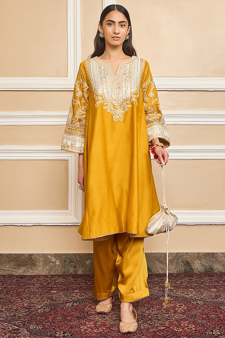 Glaze Mustard Silk Chanderi Embroidered Kurta Set by Sheetal Batra