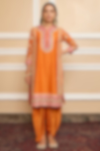 Orange Bemberg Satin Dhoti Set by Sheetal Batra at Pernia's Pop Up Shop