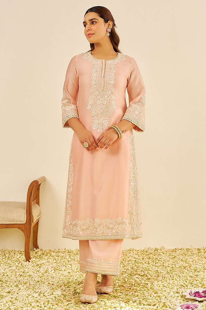 Off-Rose Chanderi Silk Parsi Gara Embroidered A-Line Kurta Set by Sheetal Batra at Pernia's Pop Up Shop
