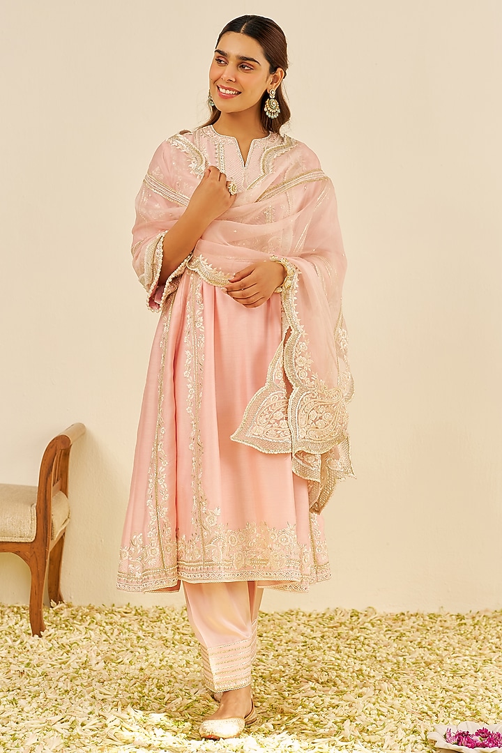 Blush Pink Chanderi Silk Parsi Gara Embroidered Kurta Set by Sheetal Batra at Pernia's Pop Up Shop