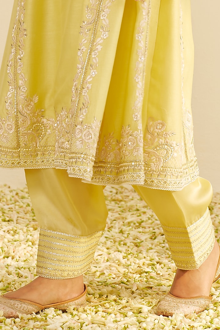 Lemon Yellow Chanderi Silk Parsi Gara Embroidered Kurta Set by Sheetal Batra at Pernia's Pop Up Shop