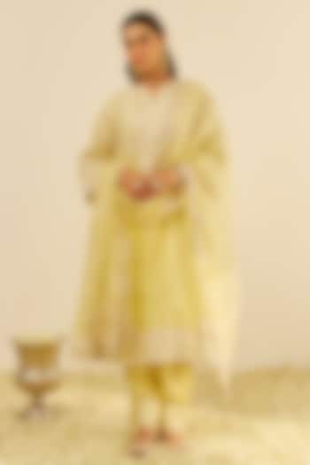 Lemon Yellow Chanderi Silk Parsi Gara Embroidered Kurta Set by Sheetal Batra at Pernia's Pop Up Shop