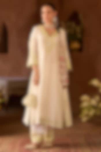 Daisy Ivory Silk Chanderi Sequins Embroidered Kaftan Set by Sheetal Batra at Pernia's Pop Up Shop