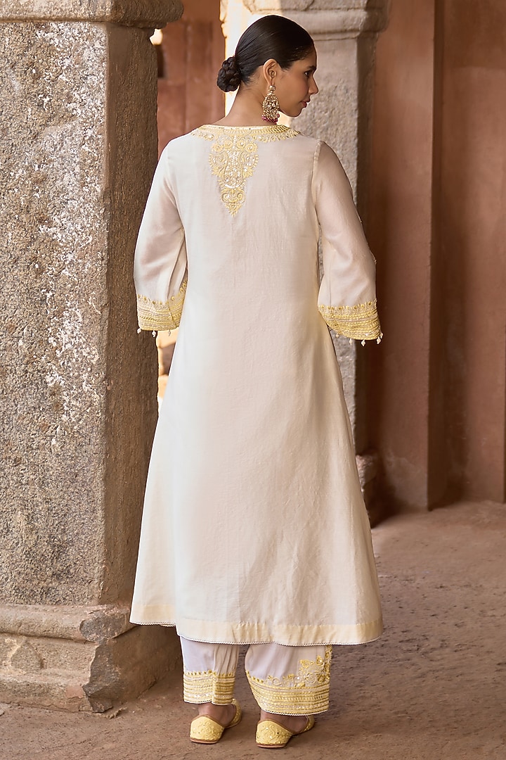 Daisy Ivory Silk Chanderi Sequins Embroidered Kaftan Set by Sheetal Batra at Pernia's Pop Up Shop