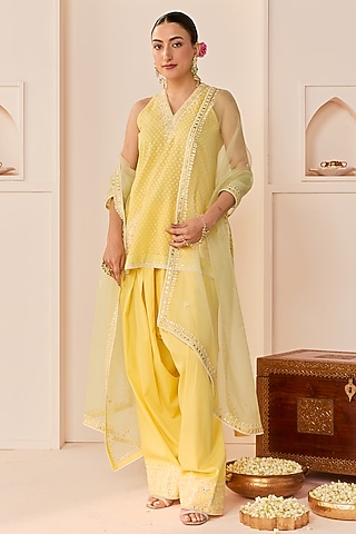 Lemon Yellow Chanderi Silk Brasso Aari Work Short Kurta Set by Sheetal Batra