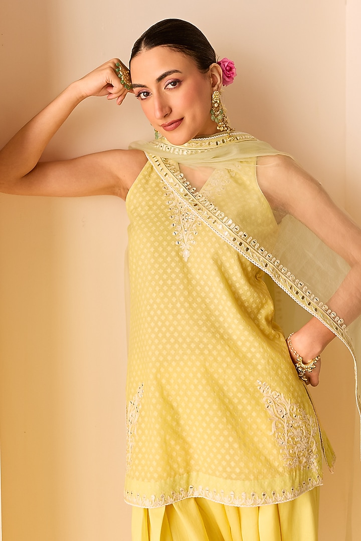 Lemon Yellow Chanderi Silk Brasso Aari Work Short Kurta Set by Sheetal Batra at Pernia's Pop Up Shop