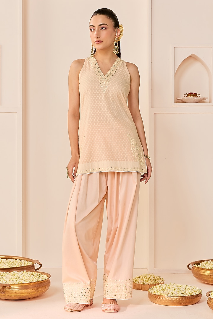Carnation Pink Chanderi Silk Brasso Aari Work Short Kurta Set by Sheetal Batra at Pernia's Pop Up Shop