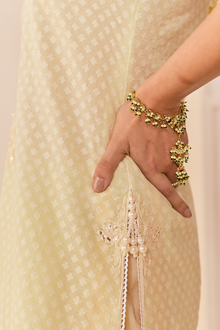 Mint Green Chanderi Silk Brasso Aari Embroidered Short Kurta Set by Sheetal Batra at Pernia's Pop Up Shop