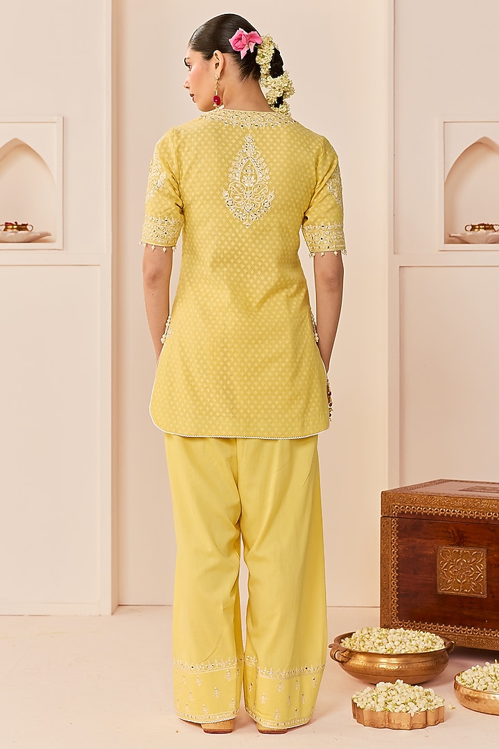Lemon Yellow Chanderi Silk Brasso Aari Embroidered Short Kurta Set by Sheetal Batra at Pernia's Pop Up Shop