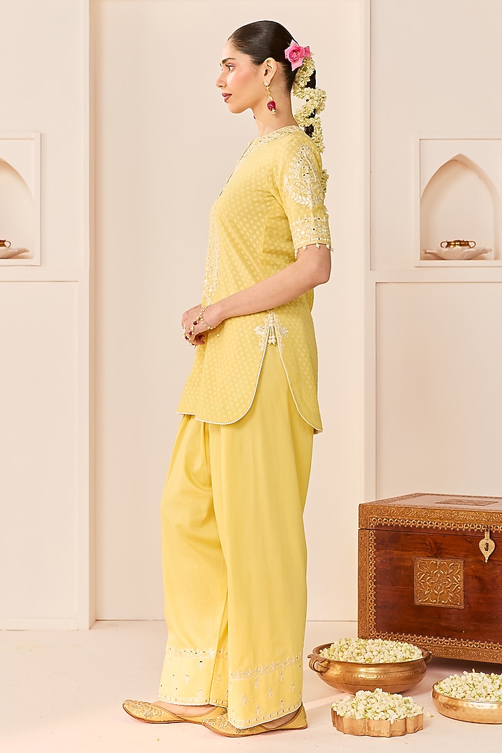 Lemon Yellow Chanderi Silk Brasso Aari Embroidered Short Kurta Set by Sheetal Batra at Pernia's Pop Up Shop
