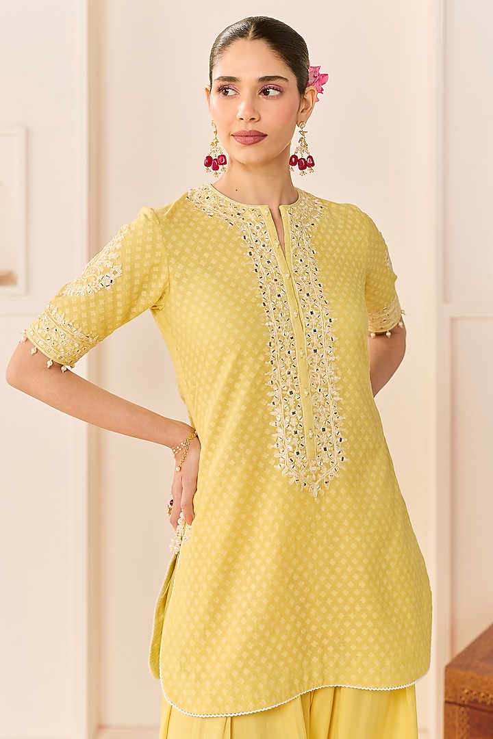 Lemon Yellow Chanderi Silk Brasso Aari Embroidered Short Kurta Set by Sheetal Batra at Pernia's Pop Up Shop