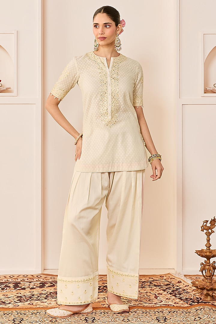Daisy Ivory Chanderi Silk Brasso Aari Embroidered Short Kurta Set by Sheetal Batra at Pernia's Pop Up Shop
