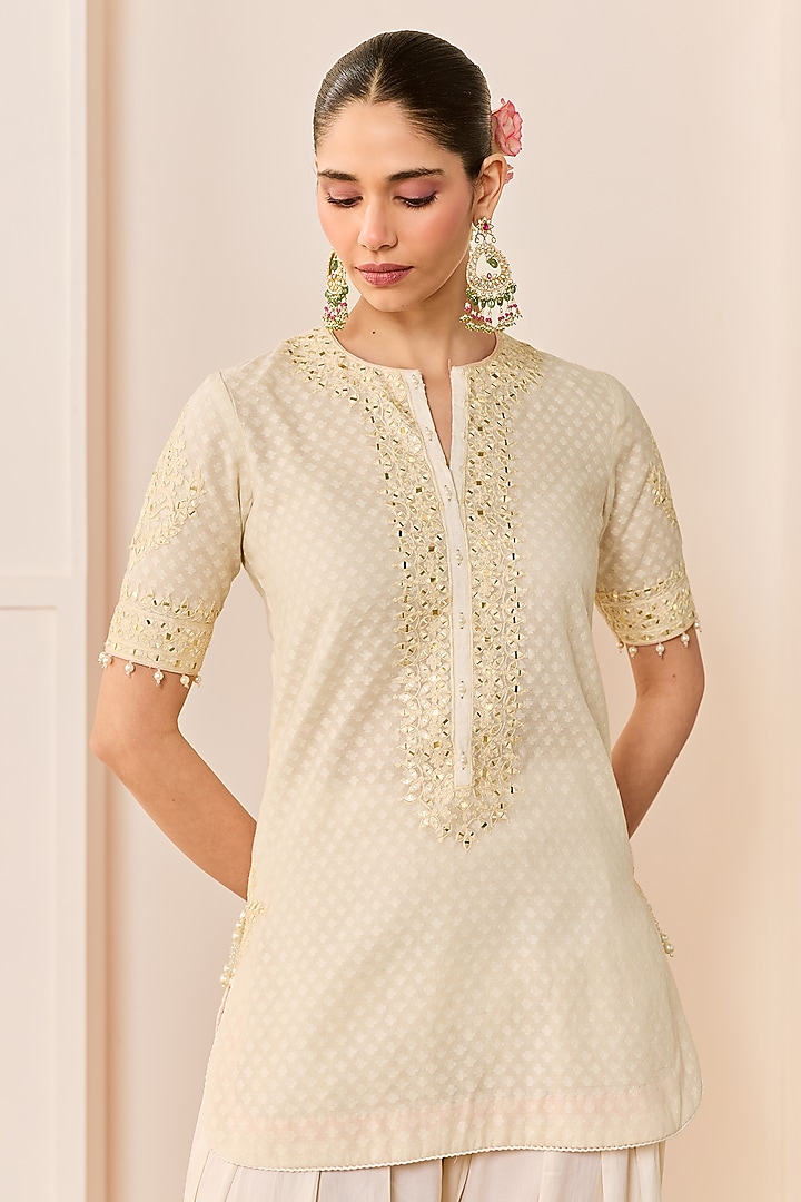 Daisy Ivory Chanderi Silk Brasso Aari Embroidered Short Kurta Set by Sheetal Batra at Pernia's Pop Up Shop