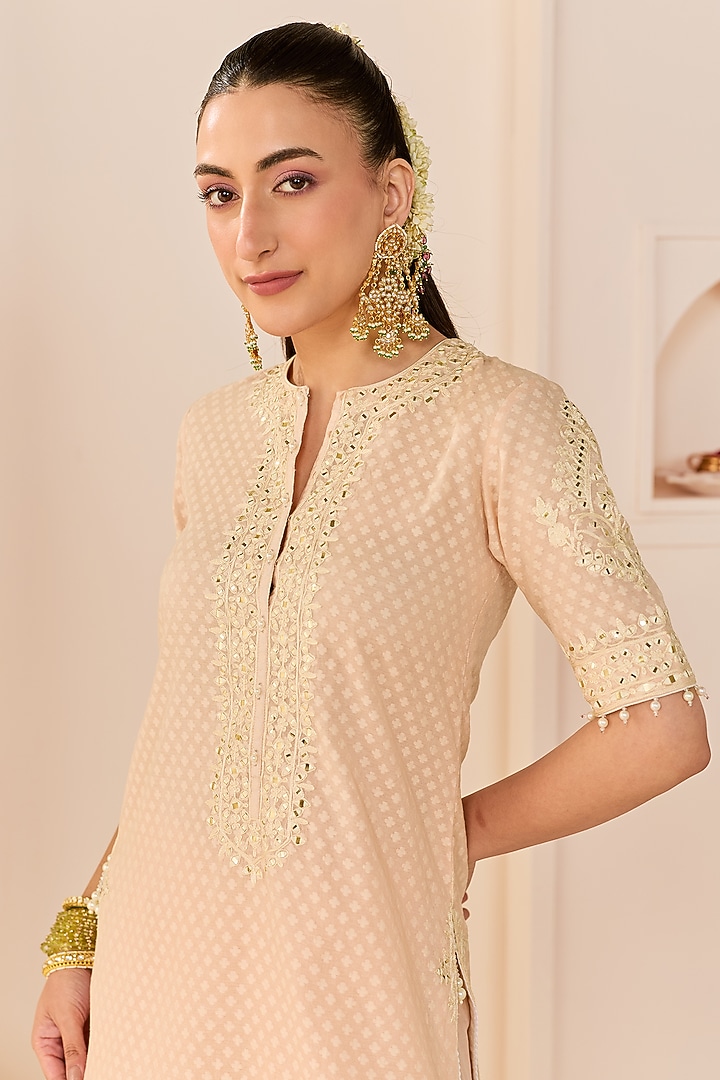 Carnation Pink Chanderi Silk Brasso Aari Embroidered Short Kurta Set by Sheetal Batra at Pernia's Pop Up Shop