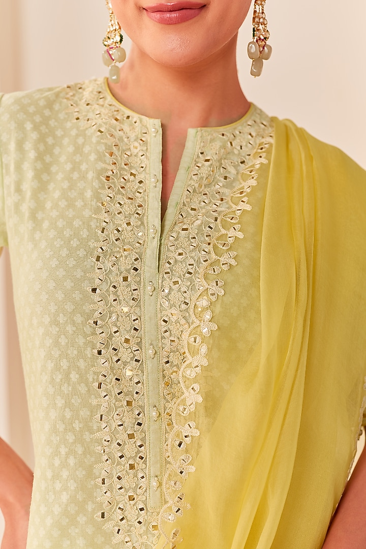 Mint Green Chanderi Silk Brasso Aari Embroidered Short Kurta Set by Sheetal Batra at Pernia's Pop Up Shop