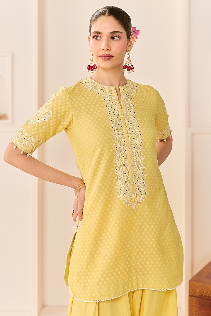 Lemon Yellow Chanderi Silk Brasso Aari Embroidered Short Kurta Set by Sheetal Batra at Pernia's Pop Up Shop