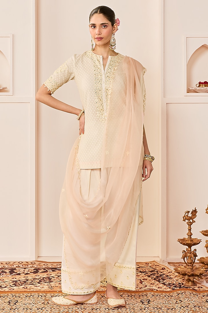 Daisy Ivory Chanderi Silk Brasso Aari Embroidered Short Kurta Set by Sheetal Batra at Pernia's Pop Up Shop