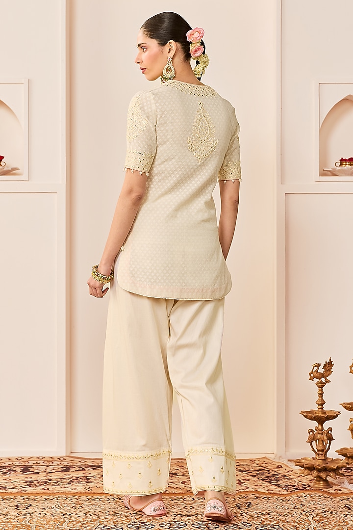 Daisy Ivory Chanderi Silk Brasso Aari Embroidered Short Kurta Set by Sheetal Batra at Pernia's Pop Up Shop
