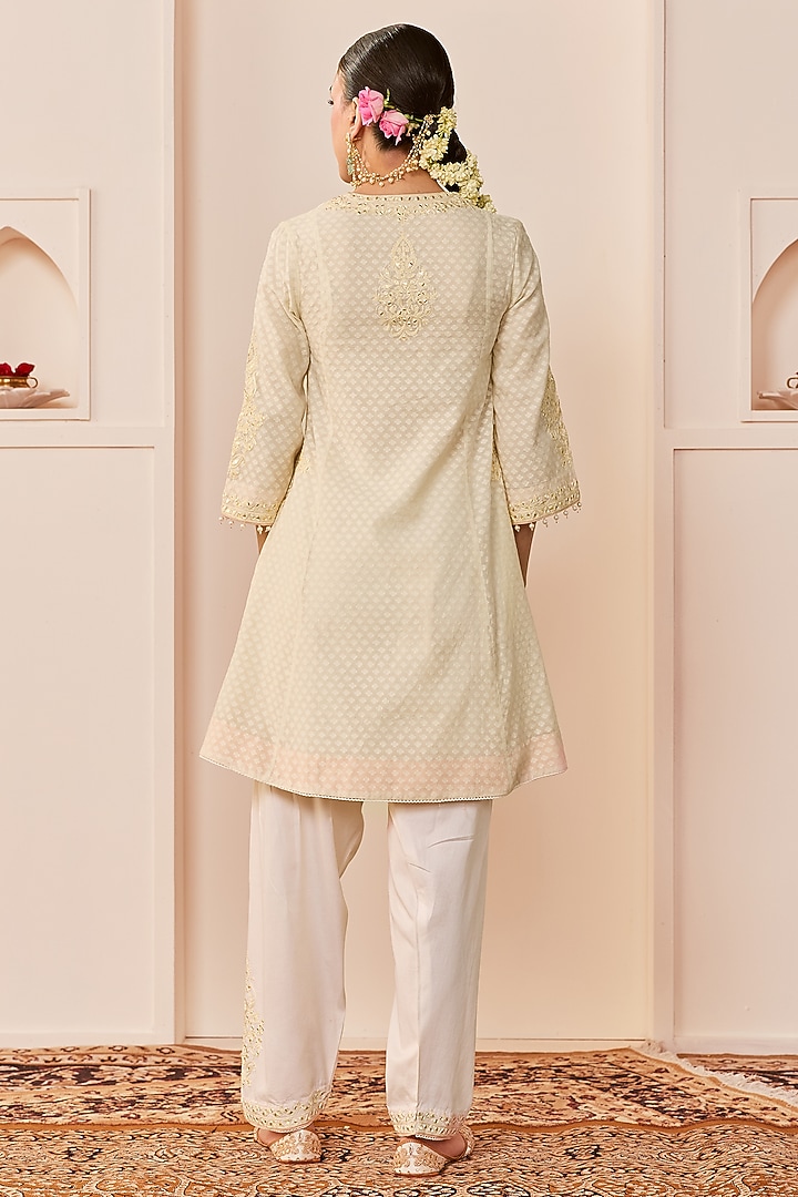 Daisy Ivory Chanderi Silk Brasso Aari Embroidered Short Kurta Set by Sheetal Batra at Pernia's Pop Up Shop
