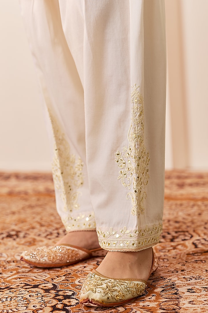 Daisy Ivory Chanderi Silk Brasso Aari Embroidered Short Kurta Set by Sheetal Batra at Pernia's Pop Up Shop