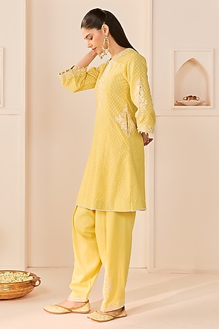 Lemon Yellow Chanderi Silk Brasso Aari Embroidered Short Kurta Set by Sheetal Batra