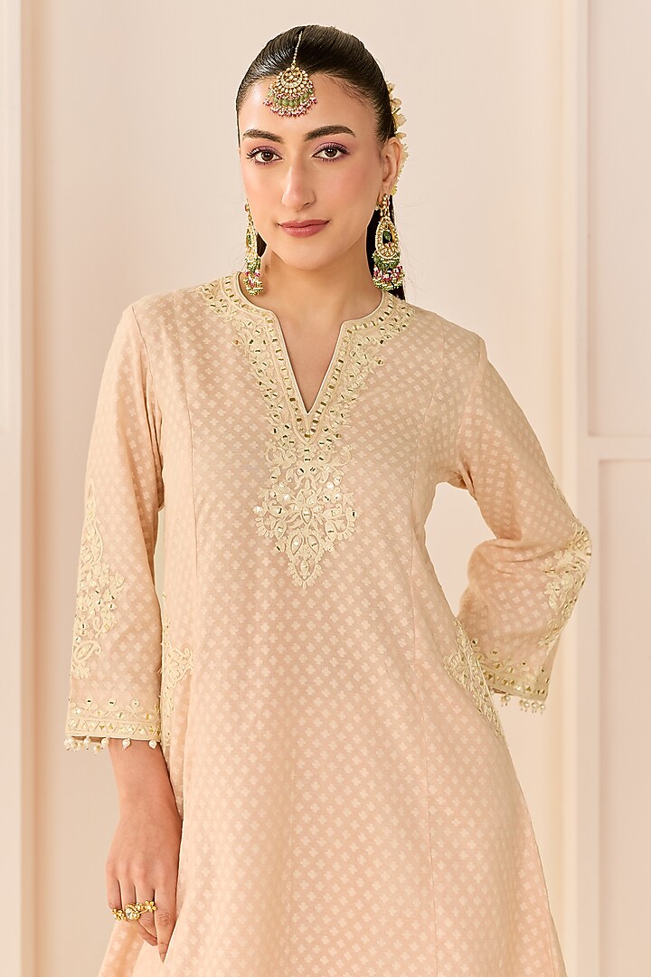 Carnation Pink Chanderi Silk Brasso Aari Embroidered Short Kurta Set by Sheetal Batra at Pernia's Pop Up Shop