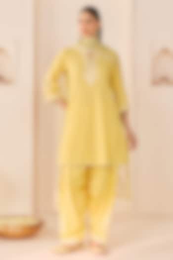 Lemon Yellow Chanderi Silk Brasso Aari Embroidered Short Kurta Set by Sheetal Batra at Pernia's Pop Up Shop