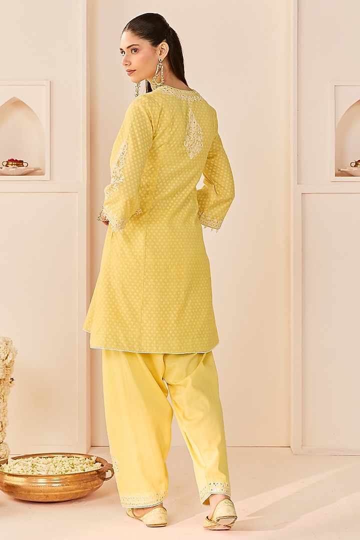 Lemon Yellow Chanderi Silk Brasso Aari Embroidered Short Kurta Set by Sheetal Batra at Pernia's Pop Up Shop