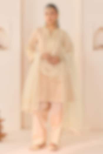 Carnation Pink Chanderi Silk Brasso Aari Embroidered Short Kurta Set by Sheetal Batra at Pernia's Pop Up Shop