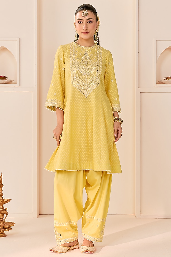 Lemon Yellow Chanderi Silk Brasso Mirror Embroidered Kurta Set by Sheetal Batra at Pernia's Pop Up Shop