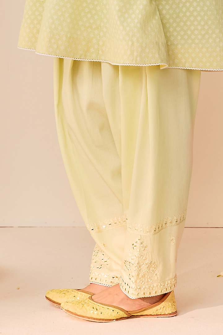 Mint Green Chanderi Silk Brasso Mirror Embroidered Kurta Set by Sheetal Batra at Pernia's Pop Up Shop