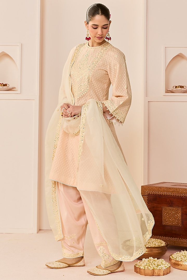 Carnation Pink Chanderi Silk Brasso Mirror Embroidered Kurta Set by Sheetal Batra at Pernia's Pop Up Shop