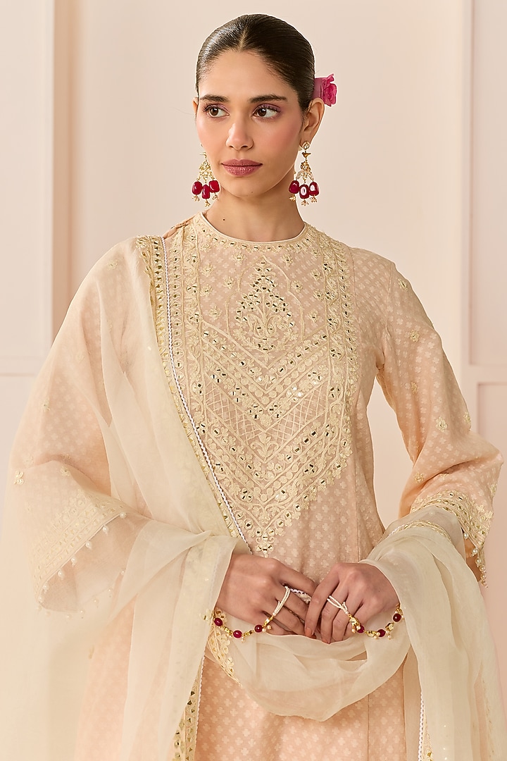 Carnation Pink Chanderi Silk Brasso Mirror Embroidered Kurta Set by Sheetal Batra at Pernia's Pop Up Shop