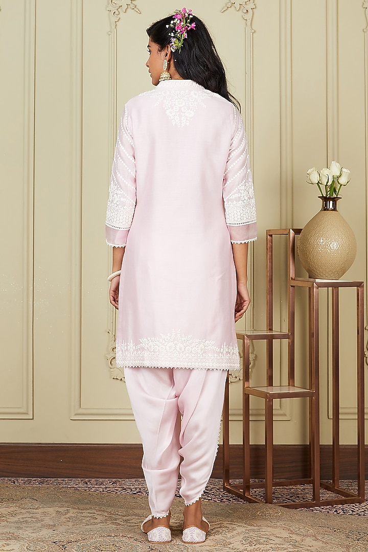 Blush Pink Chanderi Silk Embroidered Kurta Set by Sheetal Batra at Pernia's Pop Up Shop