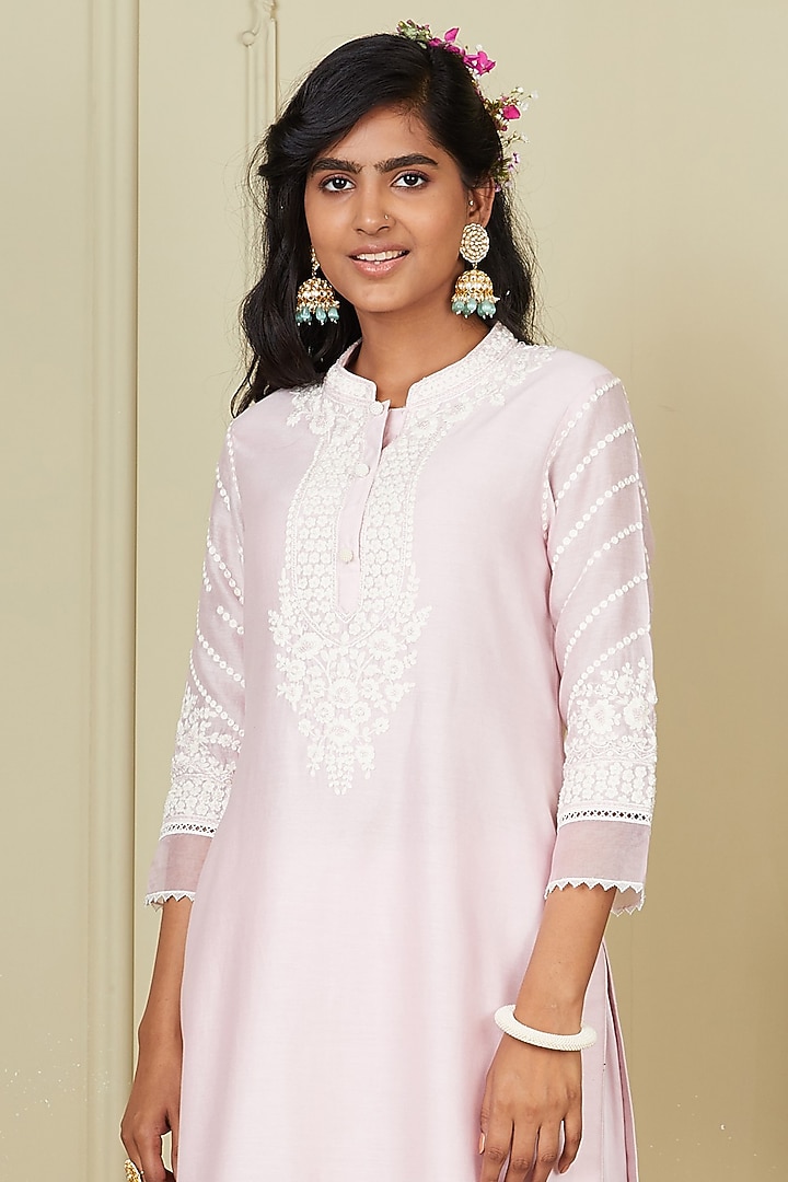Blush Pink Chanderi Silk Embroidered Kurta Set by Sheetal Batra at Pernia's Pop Up Shop