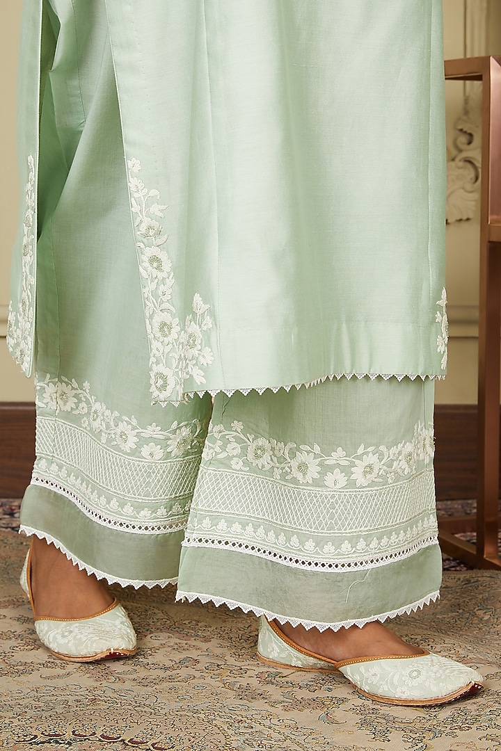 Frosty Green Embroidered Kurta Set by Sheetal Batra at Pernia's Pop Up Shop